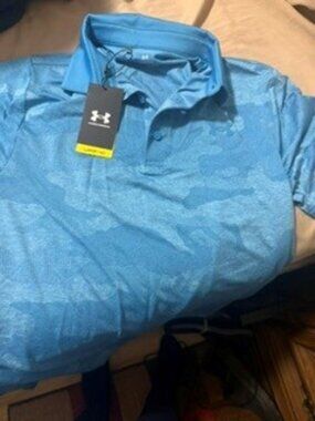 Men's Under Armour Size Small Polo Shirt